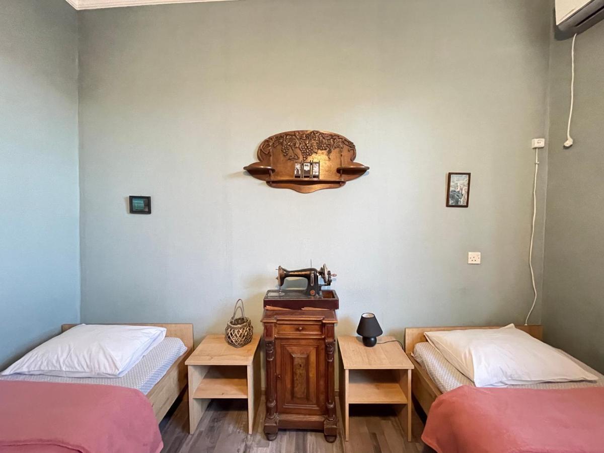 Talaveri Apartment In Old Tbilisi Eksteriør bilde